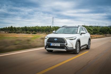 Test: Toyota Corolla Cross 2.0 Hybrid AWD 196Ps